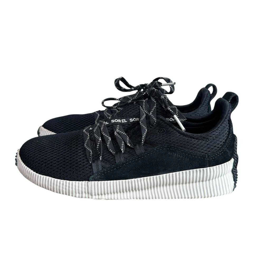 Sorel Women’s Out N’ About Plus Black/White Lace Up Waterproof Sneakers Size 8.5